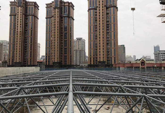 丽江螺栓球网架结构