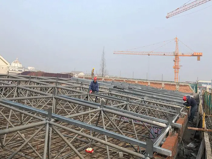 丽江四小体育馆网架